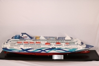 207m cruiseship
